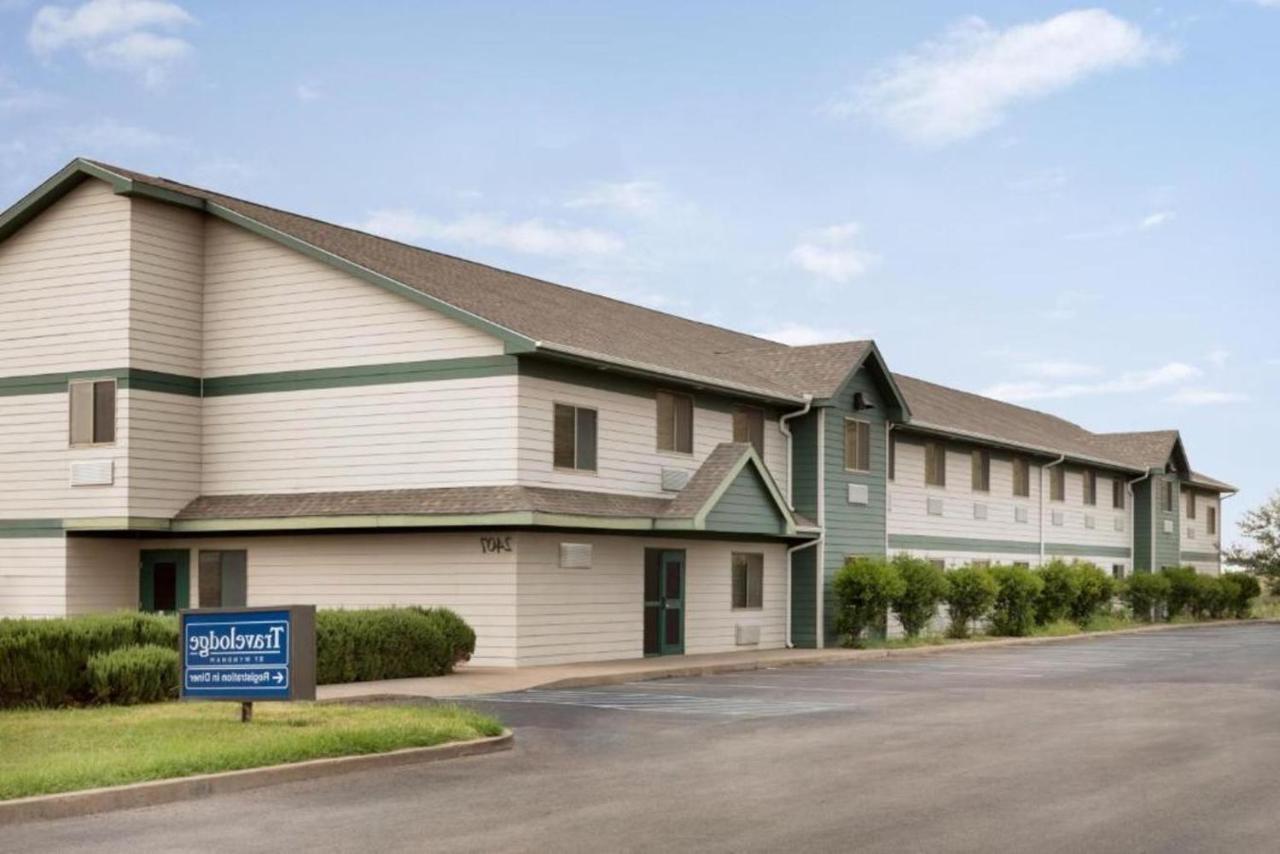 Travelodge By Wyndham Alpine Exteriér fotografie